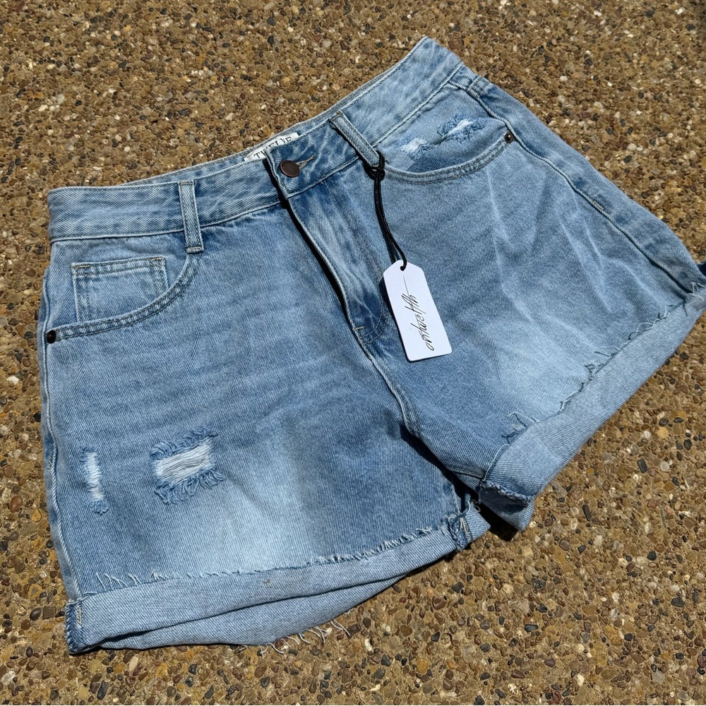 New with tags-Denim shorts